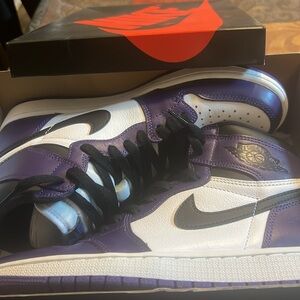 NWT Nike JordanRetro High OG Running men's Shoes - Purple and White